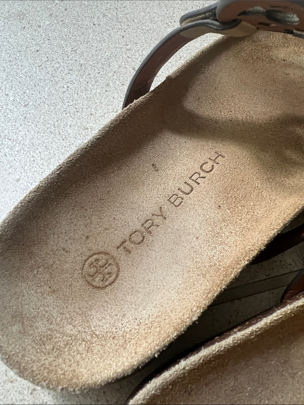 Tory Burch Miller sandals in gold - Picture 3 of 9